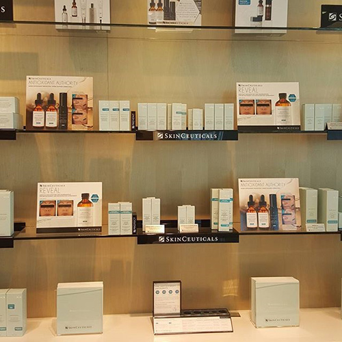 Mirror Mirror Beauty Boutique is excited to provide one of Houston’s biggest selections of SkinCeutical products. SkinCeuticals at MirrorMirror in Houston, TX.