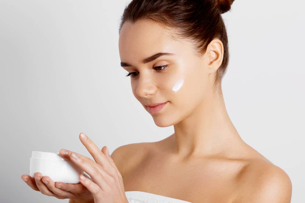 After Fraxel treatment make sure that whatever moisturizer you use is light and gentle, and does not clog your pores. 