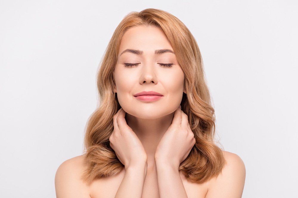 Ultherapy is a non-surgical cosmetic treatment that uses ultrasound technology to counteract the signs of aging on the neck.